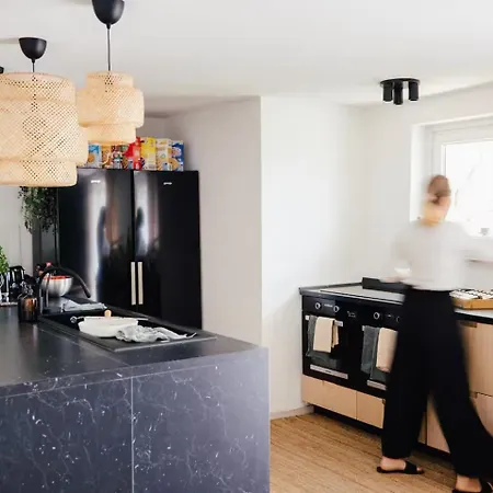 Bahnhofsnahe 9 200qm Ps5 Fuer Familien & Firmen Appartement Landshut