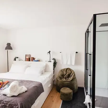 Bahnhofsnahe 9 200qm Ps5 Fuer Familien & Firmen Appartement *